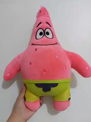 Peluche Estrella Patricio Con Colgante 24cm