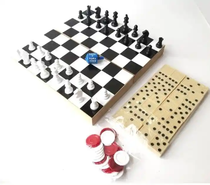 4 Juegos Ajedrez Damas Domino Trompo Mesa Madera Estrategia