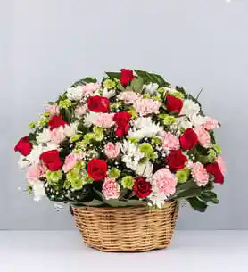 Canasta Grande De Clavel Y Rosas