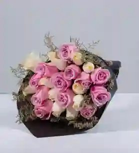 Bouquet De Rosas Moradas