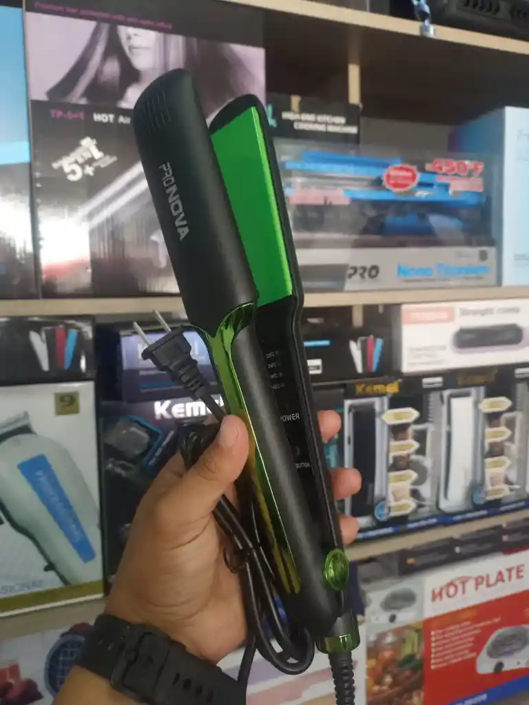 Plancha Profesional De Aguacate Para Cabello