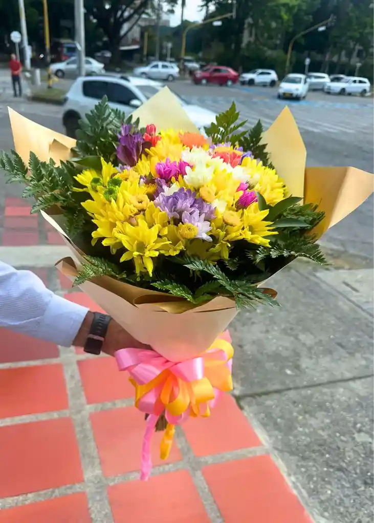Flores - Bouquet De Margaritas Surtidas