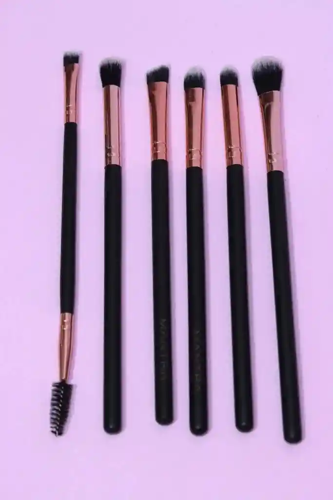 Set De Brochas Para Ojos Mantra X6 Mantra