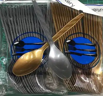 Set De Platos Grandes Y Mediano X10 + Vasos + Cubiertos Diseños Puntos Dorados O Plateados