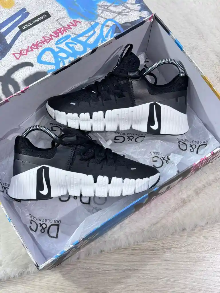 Tenis Nike Freedom
