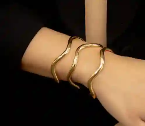 Ave María Brazalete Ondas By Issa Vásquez (1 Unidad)
