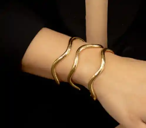 Ave María Brazalete Ondas By Issa Vásquez (1 Unidad)