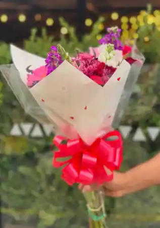 Ramo De Flores Surtidas Magia Púrpura