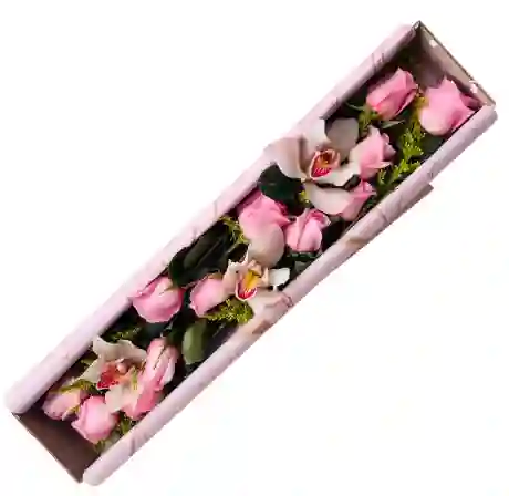 Rosas Y Orquídea En Caja