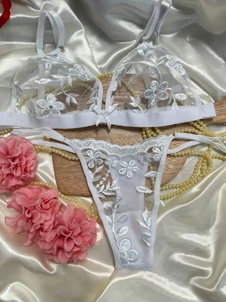 Conjunto Basico Con Bordado