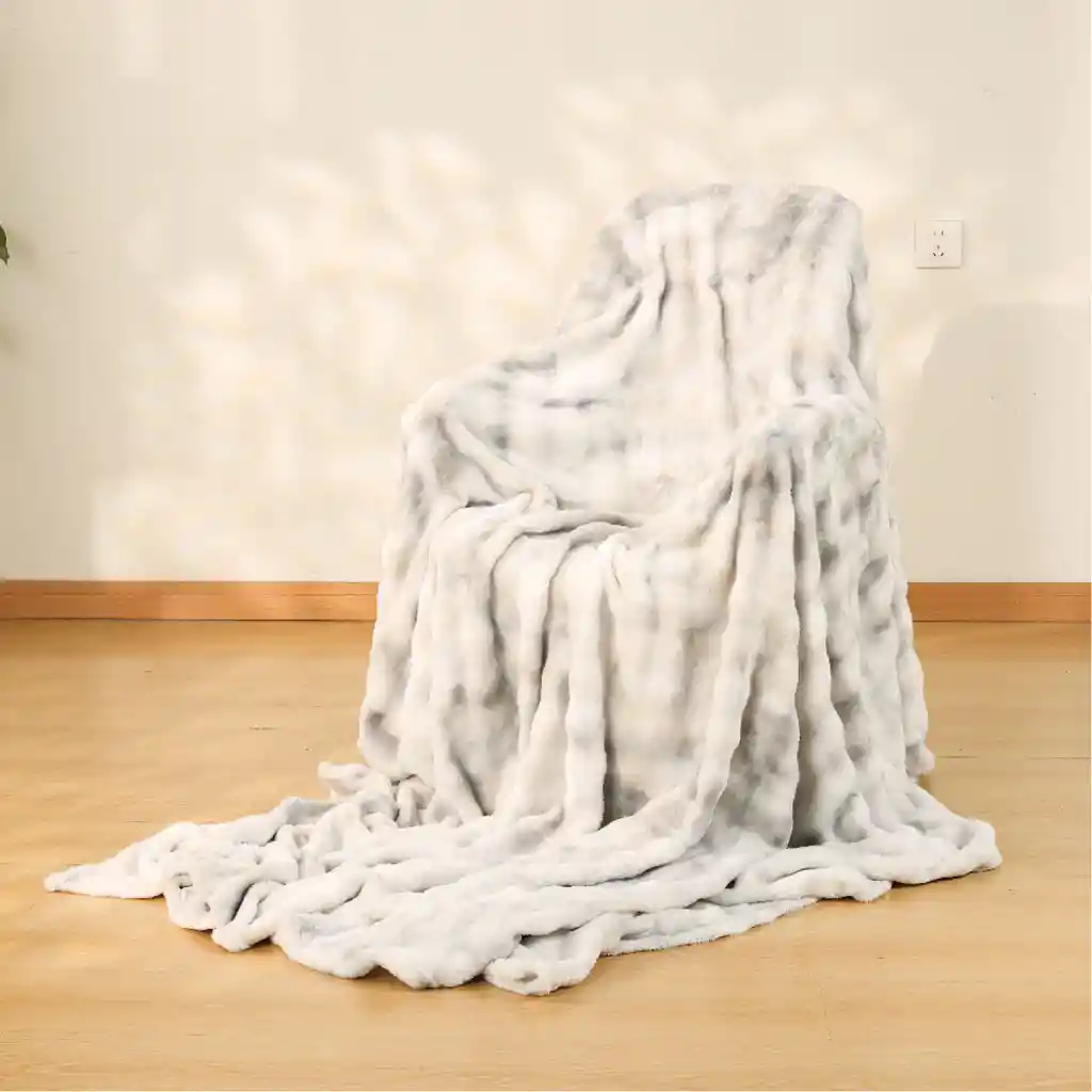 Cobija Alaska Multicolor 200*230cm Blanco Con Azul