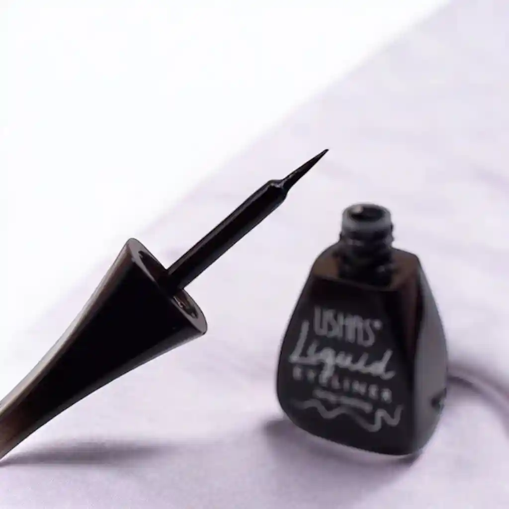 Delineador Liquido Ush