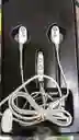 Audifonos Manos Libres Plug 3.5 Silicona Duoble Power Xzs Blanco Control Vol 1.2 Mts