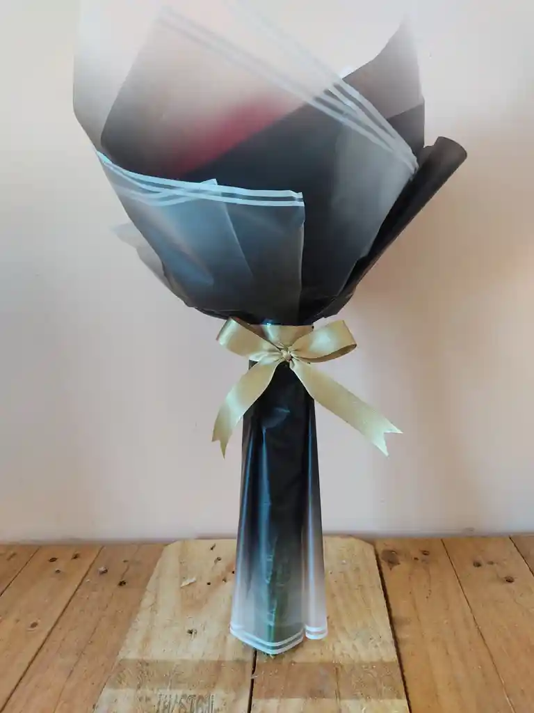 Ramo De Rosa Con Girasoles