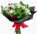 Ramo De Astromelias Y Rosas Rojas