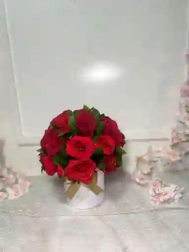 Cilindro De Lujo Con 35 Rosas