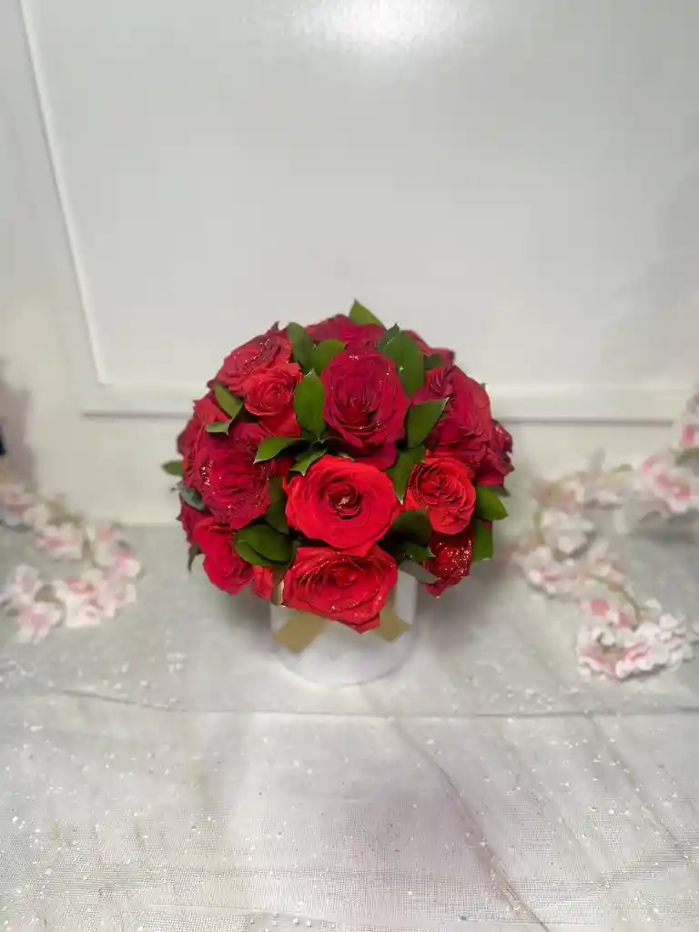 Cilindro De Lujo Con 35 Rosas
