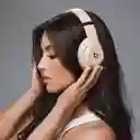 Diadema Beats Studio Pro Moon Kim Special Edition