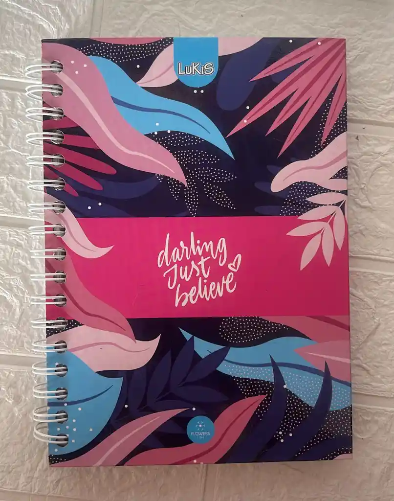 Cuaderno 5 Materias Pequeño Dama Cuadriculado Lukis