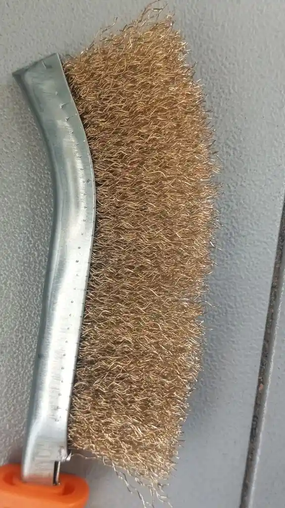Grata Lineal