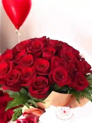 Flores Bouquet De 12 Rosas Rojas