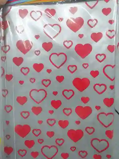 Mantel Plastico Gris Con Corazones Para Fiesta