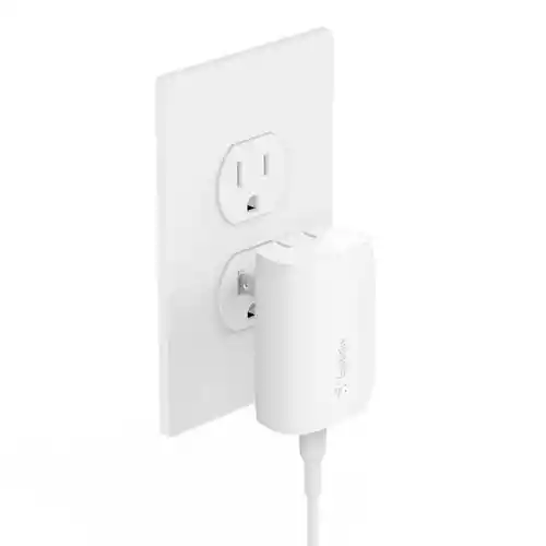 Adaptador De Corriente 20 W + Usb-c Cable With Lightning Connector