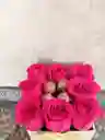 Cubo De Rosas Y 4 Ferreros