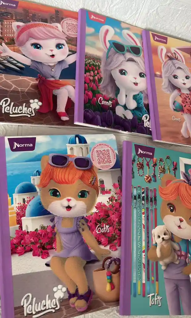 Cuaderno Cocido 50h Cuadros Niña Peluches Con Aroma Y Stickers