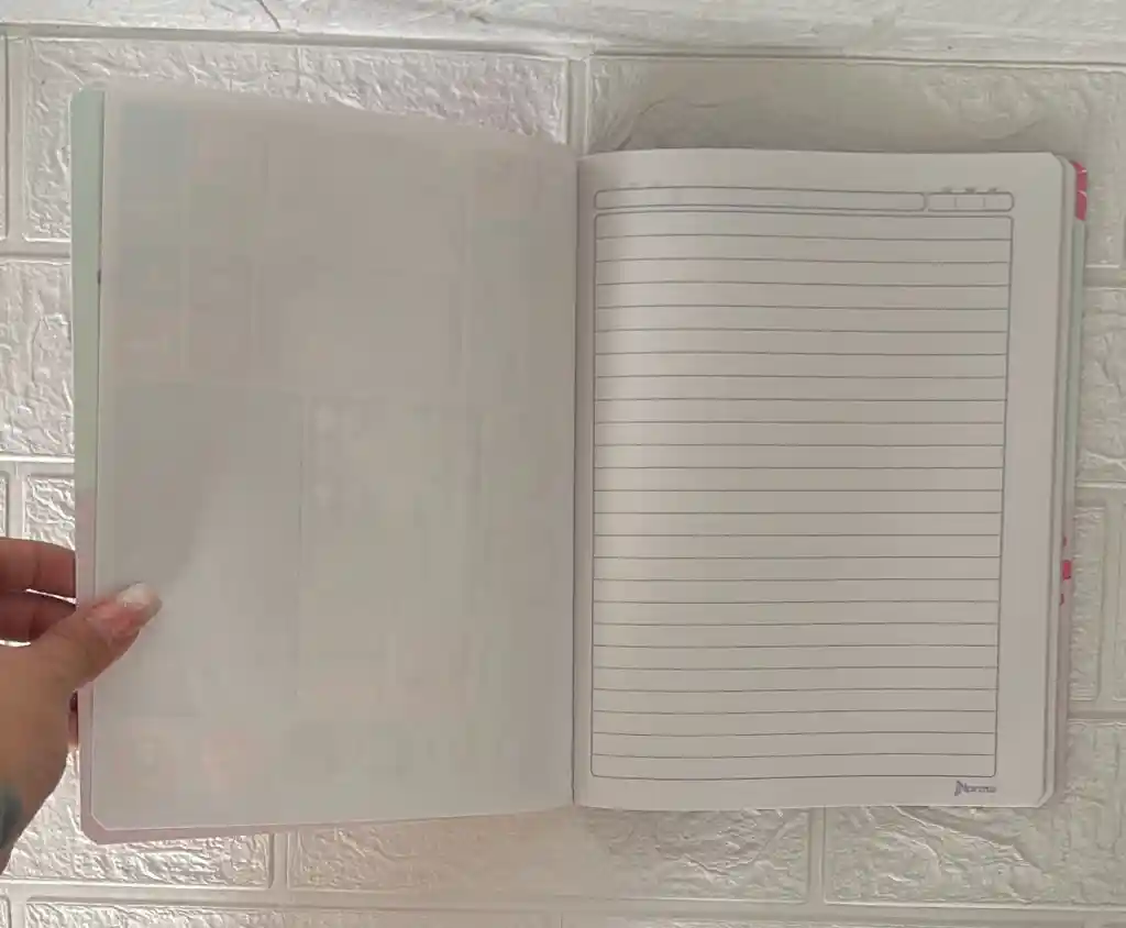 Cuaderno Cocido 50h Linea Niña Expresarte Norma Con Stickers