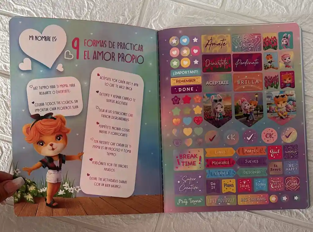 Cuaderno Cocido 100h Cuadros Niña Peluches Con Stickers Y Aroma