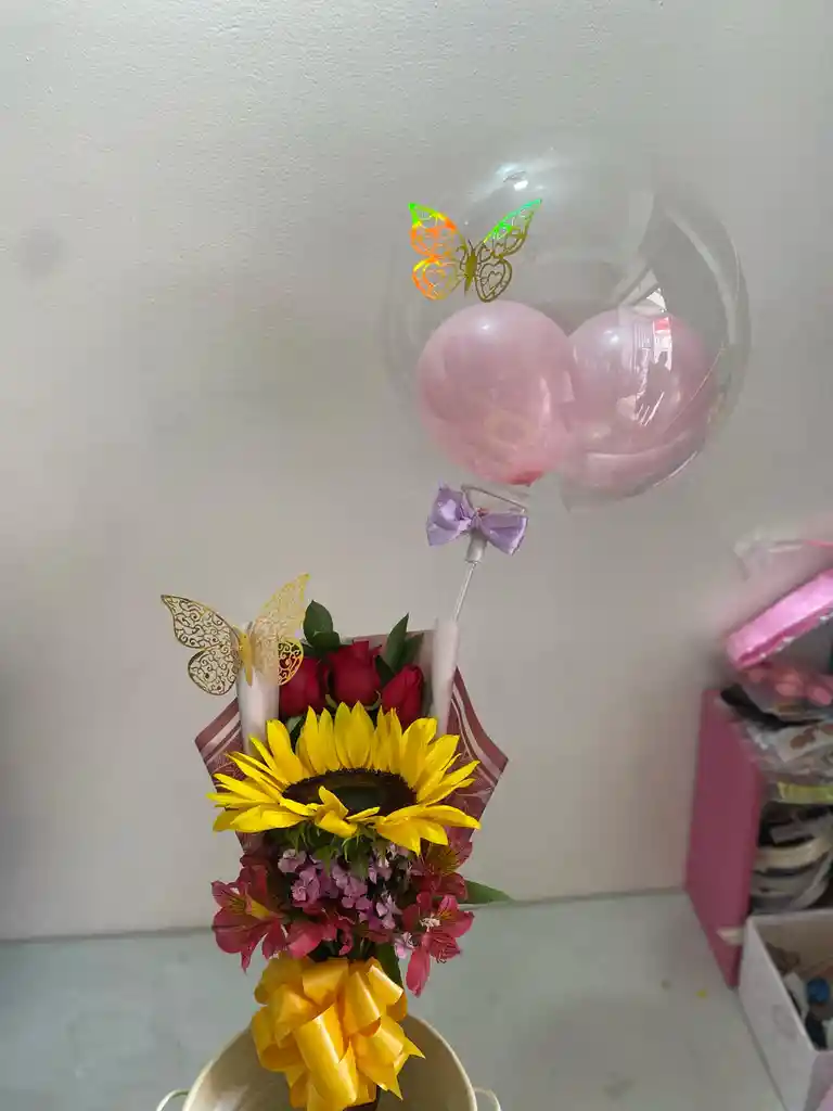 💐 Ramos Ramillete De Flores 1 Girasol + 3 Rosas + Globo Personalizado