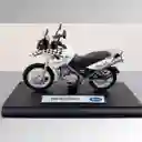 Moto De Colección A Escala Coleccionable Bmw F650 Gs Dakar 12146d-pw