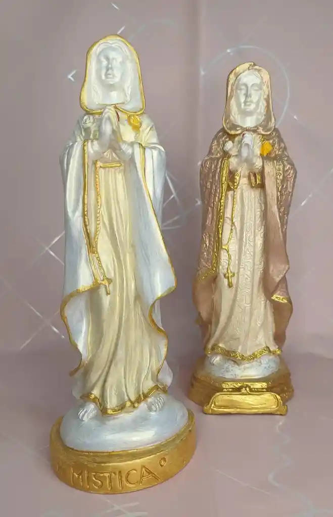 Virgen Rosa Mística Pintada A Mano (20cm)