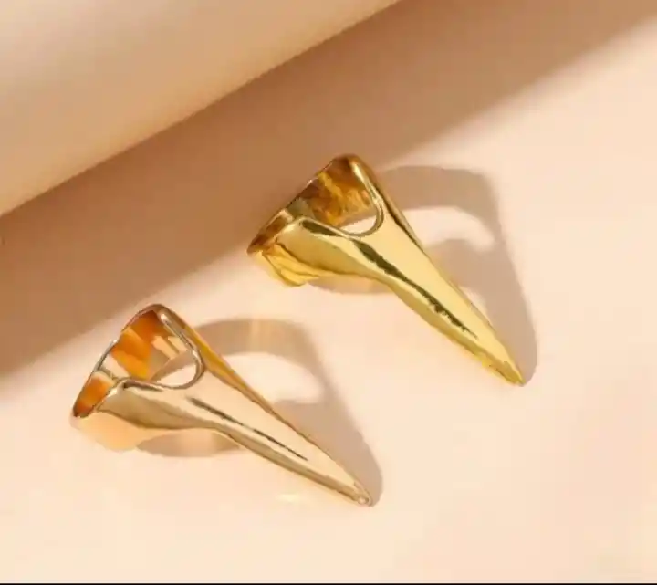 Anillo Garra