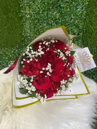 Bouquet Rosas Y Clavel