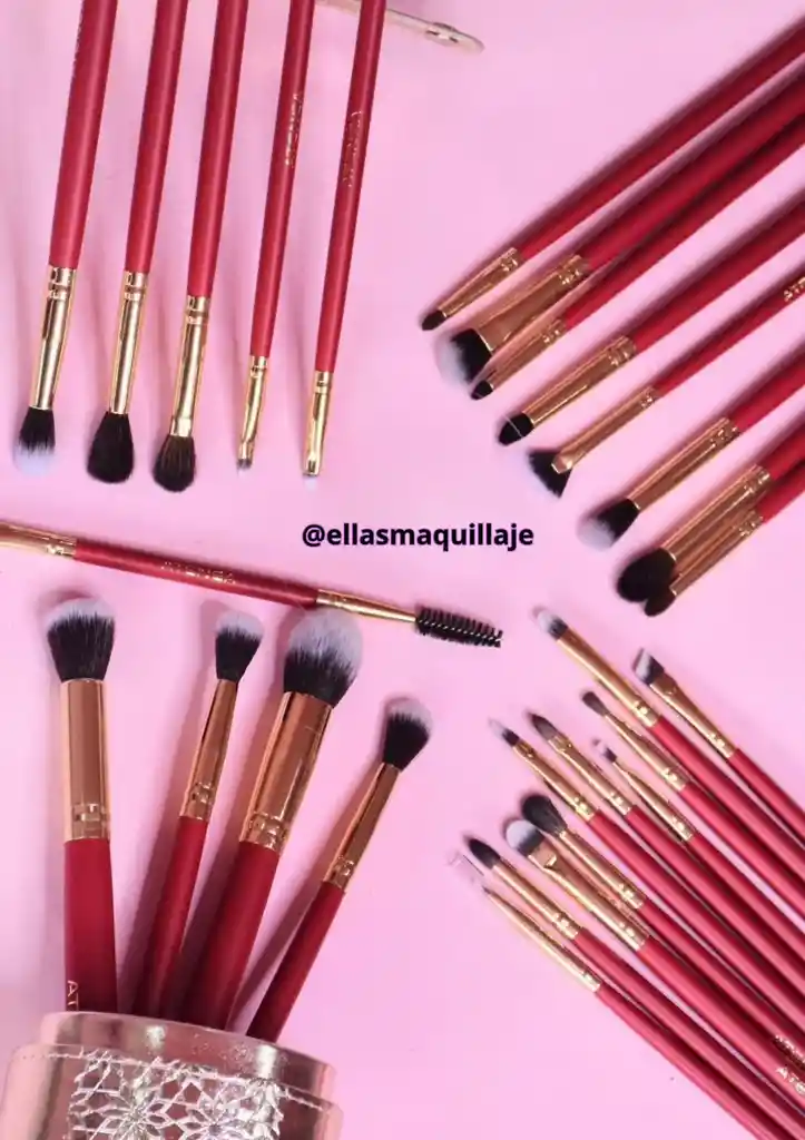 Kit De Brochas Scarlett