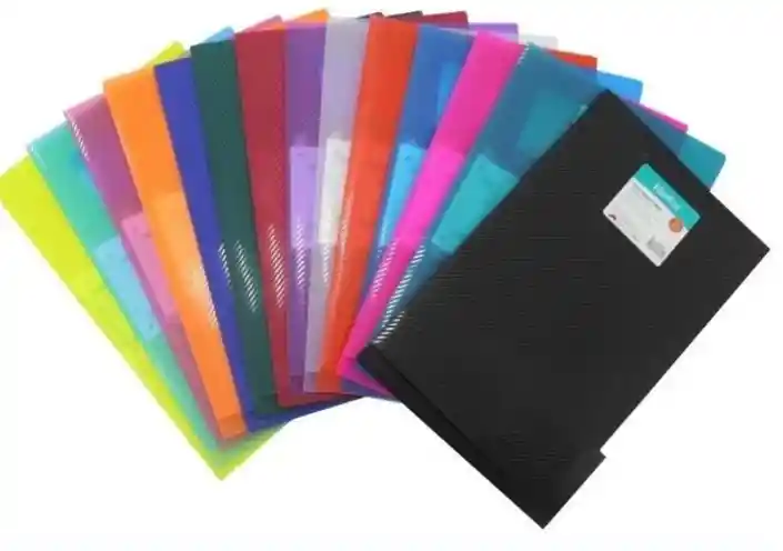 Carpeta Legajadora Pastica, Celuguia, Tamaño Oficio