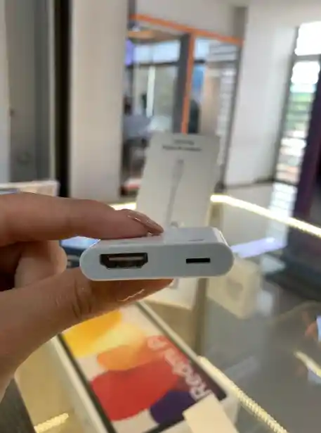 Adaptador De Lightning A Hdmi + Puerto De Carga, Iphone Y Ipad