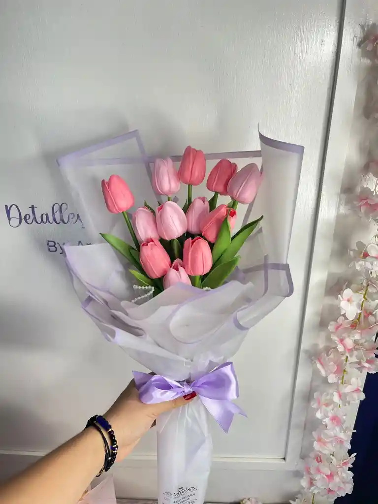 Ramo De 12 Tulipanes Artificiales 🌹
