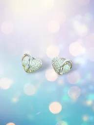 Par De Aretes En Plata Diseño De Corazon Con Perla