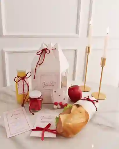 Detalle San Valentín, Desayuno Sopresa, Dulces, Sandwich, Jugo