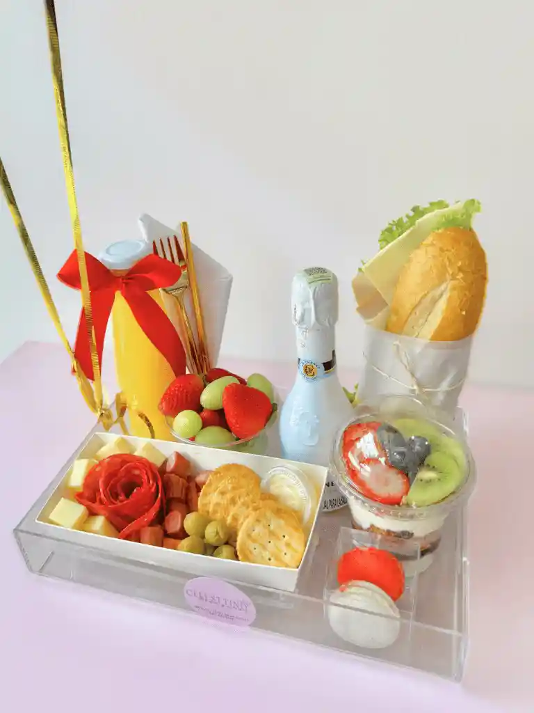 Bandeja En Acrílico Elegante, Ancheta Productos Exclusivos, Decoración Roja.