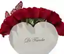 Arreglo De San Valentín Con Rosas Rojas En Caja Cartera Con Mariposas.