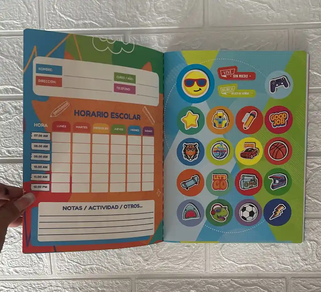 Cuaderno Cocido 100h Cuadros Niño Torreon Con Stickers