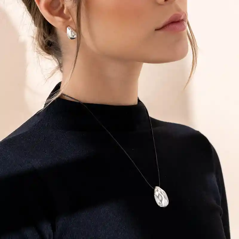 Ave María Cuerito + Aretes Gota Plateados