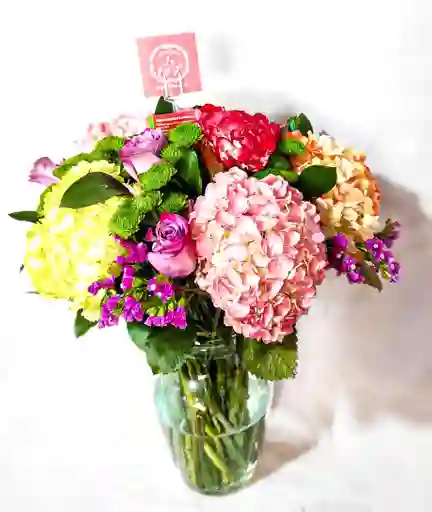 Florero Con Hortensias Y Rosas
