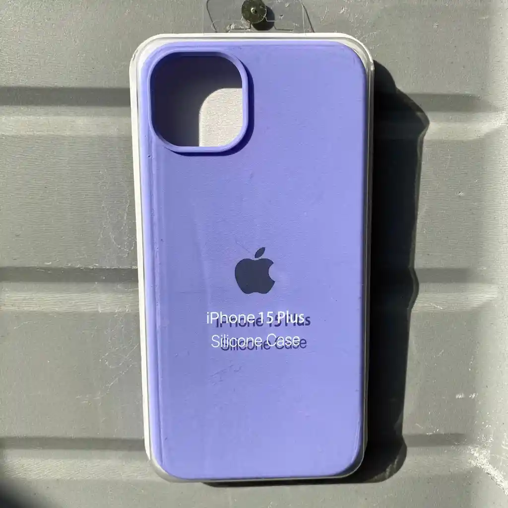 Forro Iphone 15plus / Silicona Morado