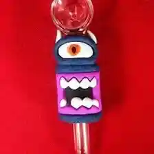 Pipa De Vidrio Con Muñecos De Goma