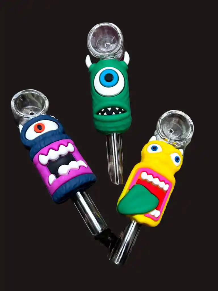 Pipa De Vidrio Con Muñecos De Goma